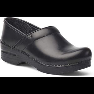 Dansko Black clogs size 8.5